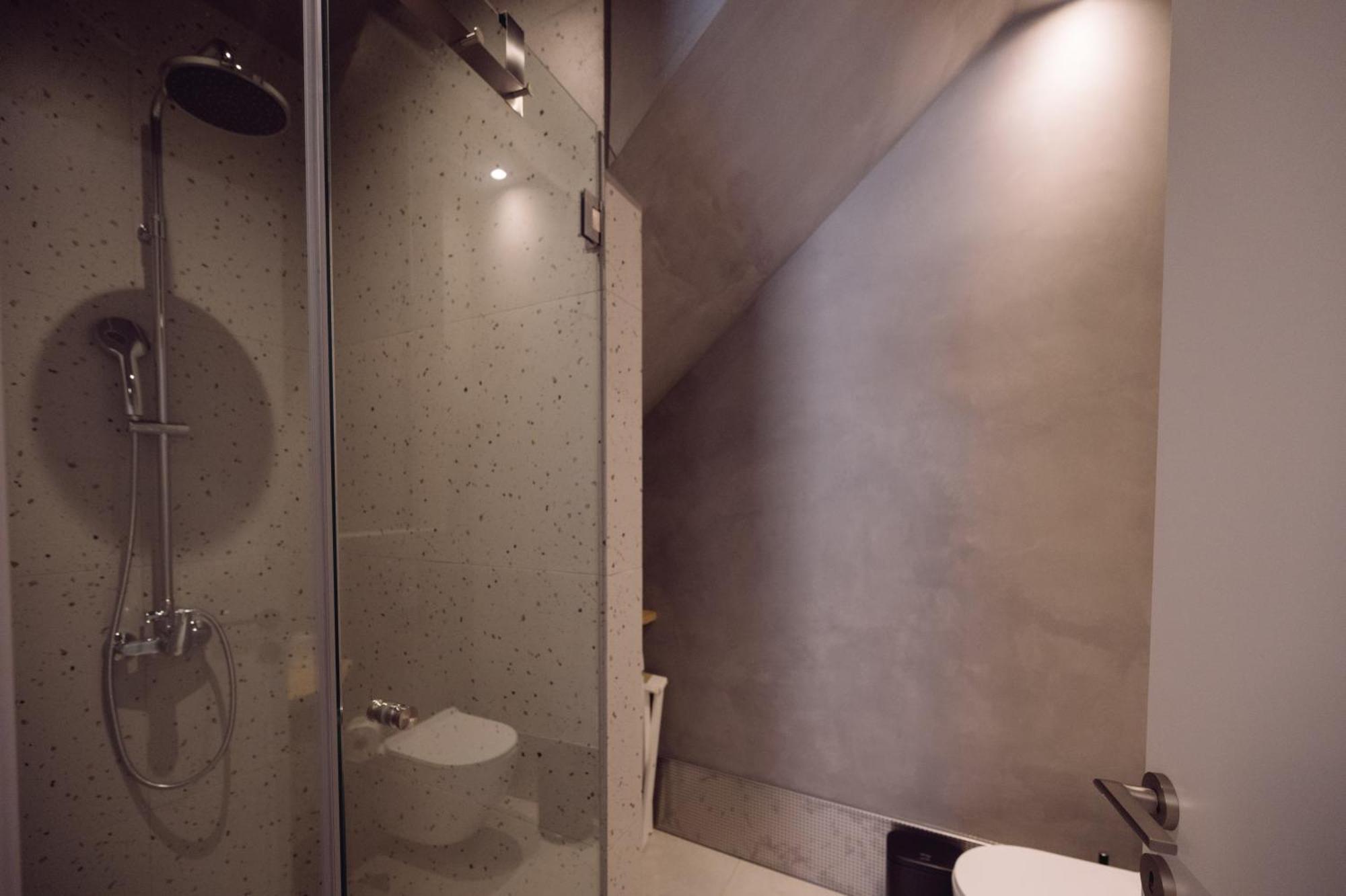 Arch Home, Luxury With Private Parking Prázdninový dům *