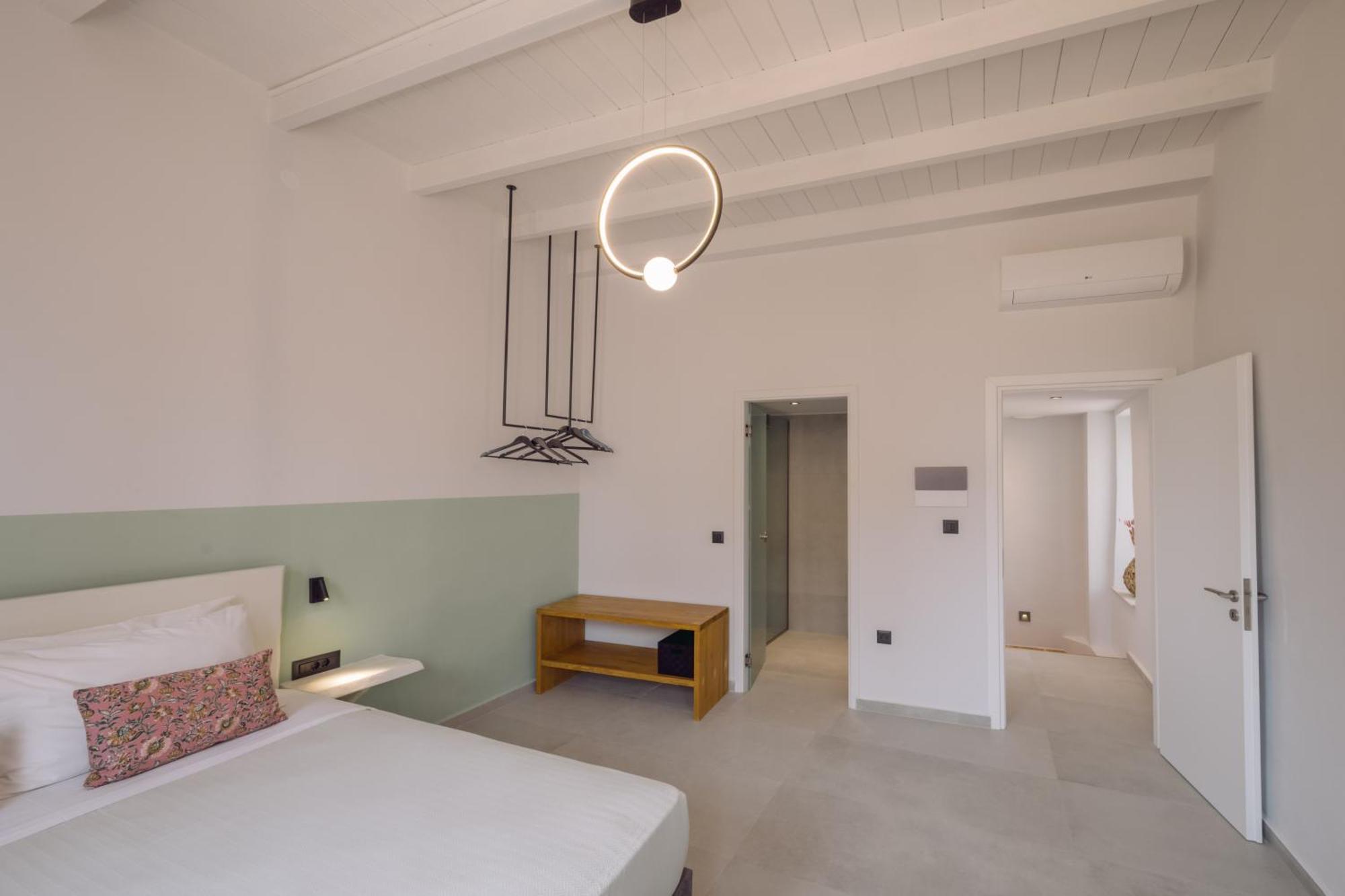 Hébergement de vacances Arch Home, Luxury With Private Parking