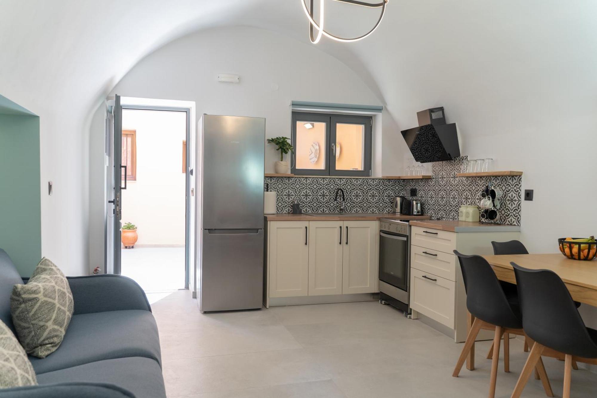 Arch Home, Luxury With Private Parking Hébergement de vacances
